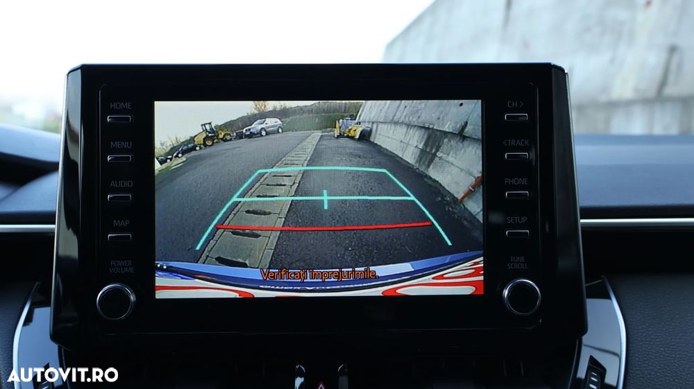 Toyota Corolla 1.8 Hybrid Touring Sports Business Edition - 29