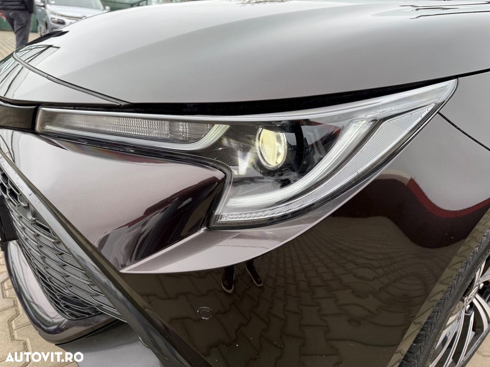 Toyota Corolla 1.8 HSD Exclusive interior Gri - 12