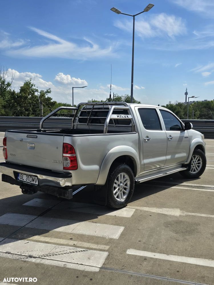 Toyota Hilux - 5