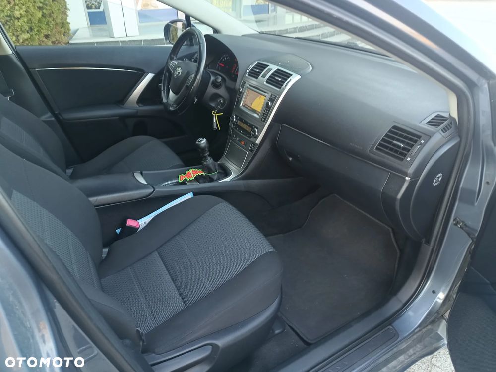 Toyota Avensis 1.8 Luna EU5 - 9