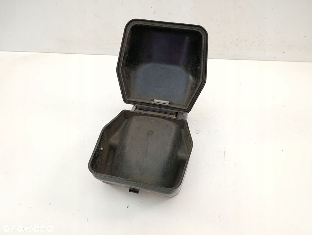 HONDA CBF 750 WYPEŁNIENIE SCHOWEK - 8