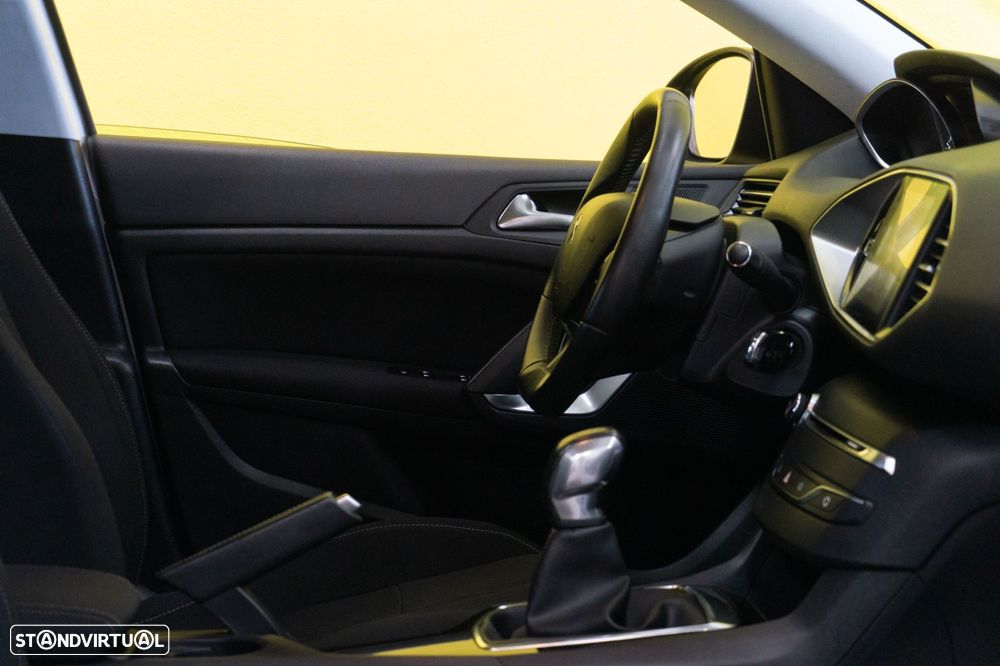 Peugeot 308 1.6 HDi Allure - 11