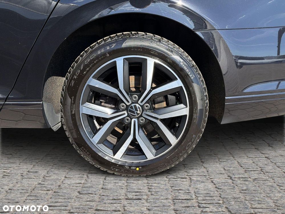 Volkswagen Passat - 20
