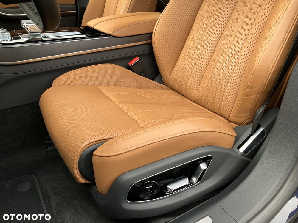 Audi A8 - 13