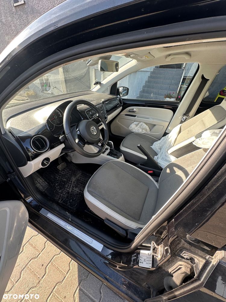 Volkswagen up! e-up - 10