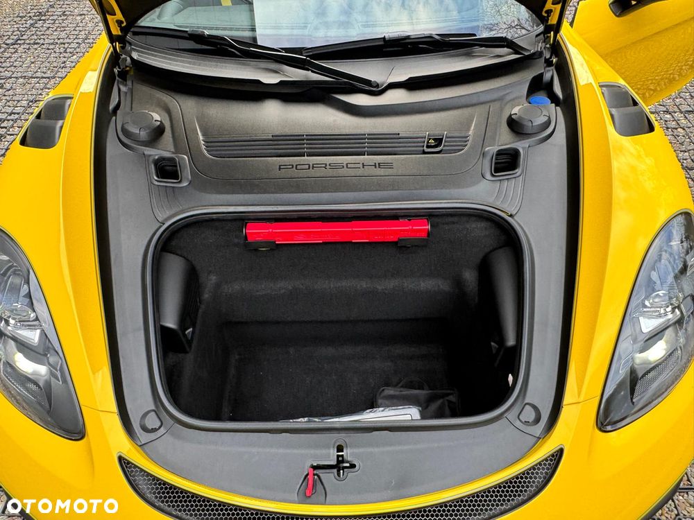 Porsche 718 Cayman - 22