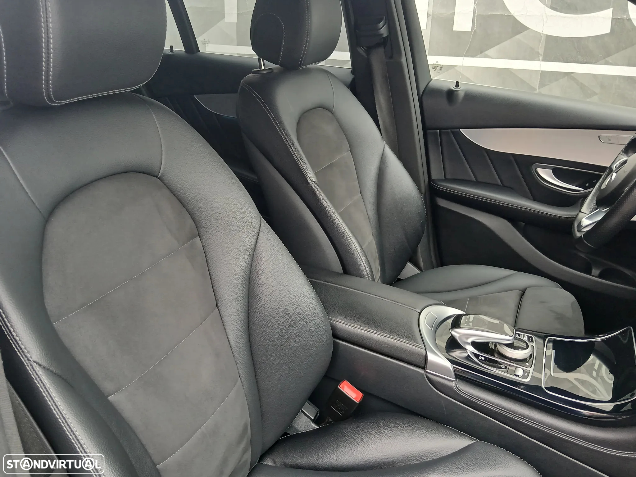 Mercedes-Benz GLC 250 d 4Matic 9G-TRONIC AMG Line - 23