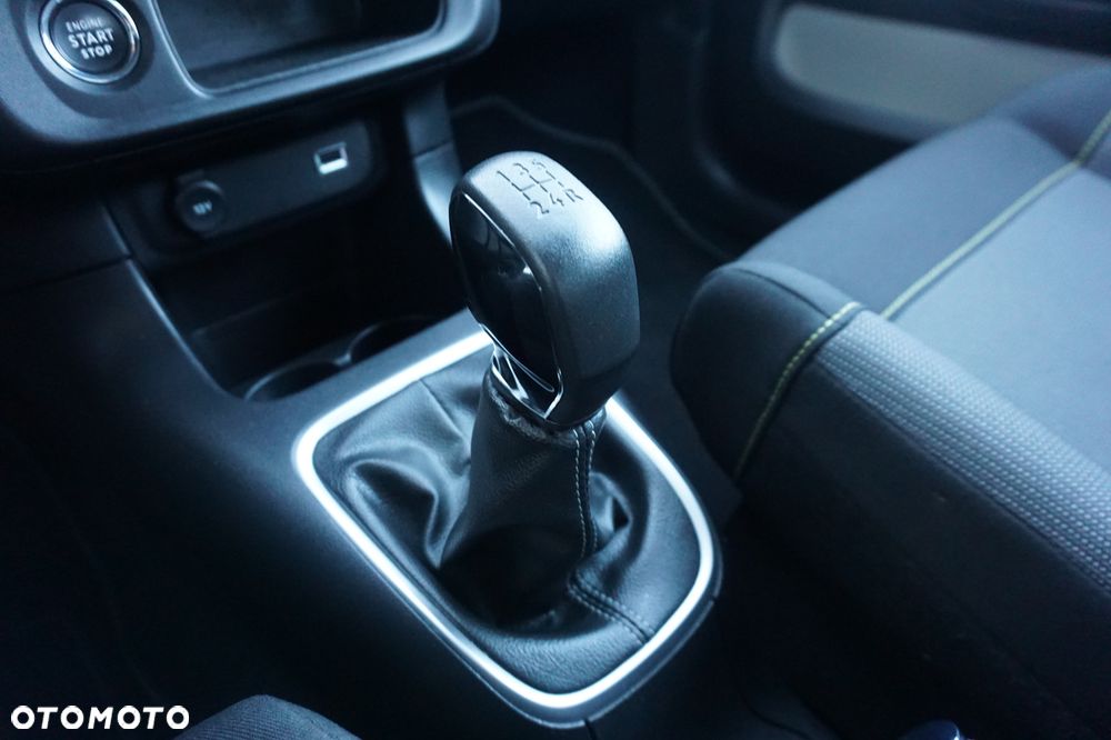 Citroën C3 1.2 PureTech Shine - 21