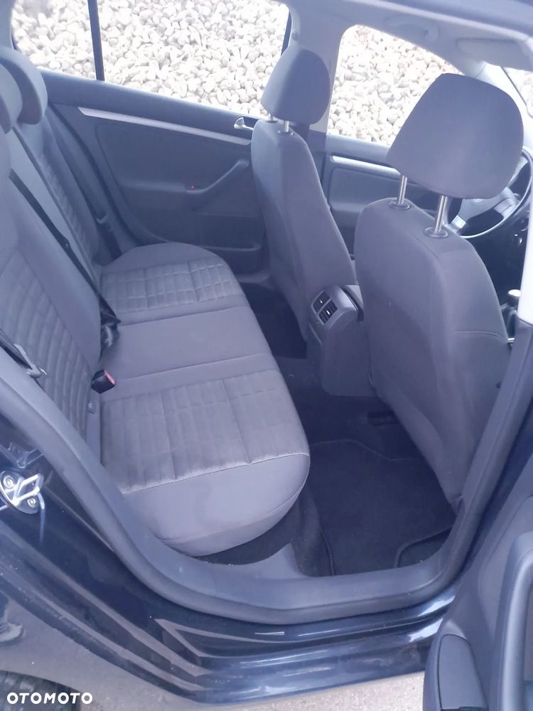 Volkswagen Golf - 16