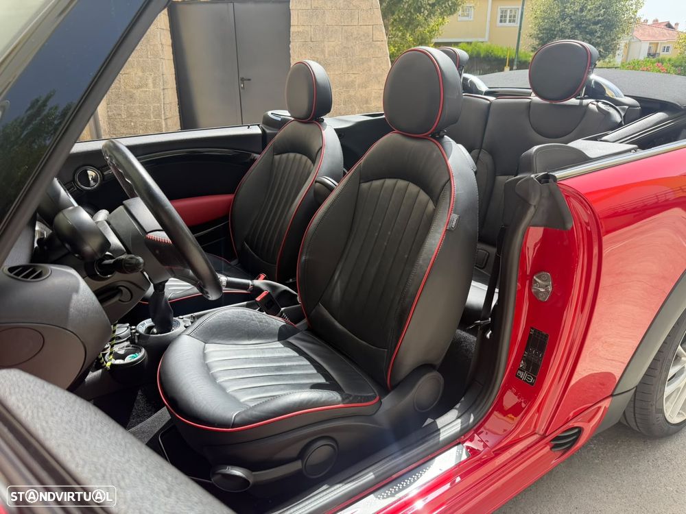 MINI Cabrio John Cooper Works - 3