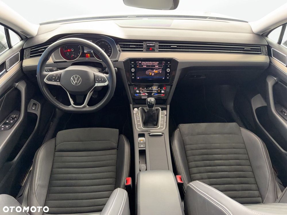 Volkswagen Passat Variant - 23