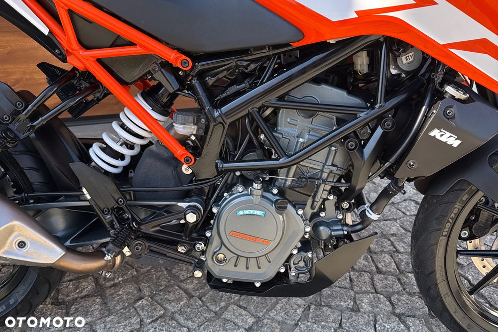 KTM Duke 125 - 8