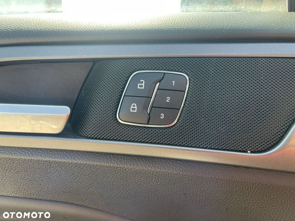 Ford Mondeo - 16
