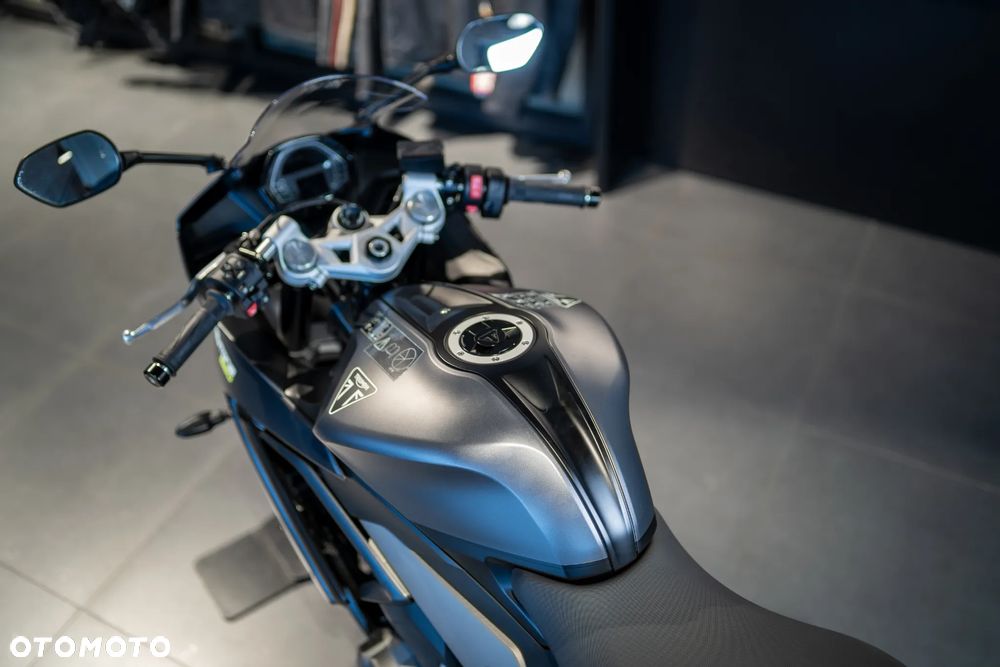 Triumph Daytona - 6