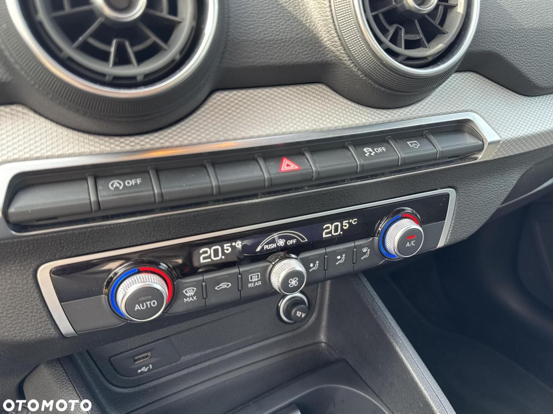 Audi Q2 - 18
