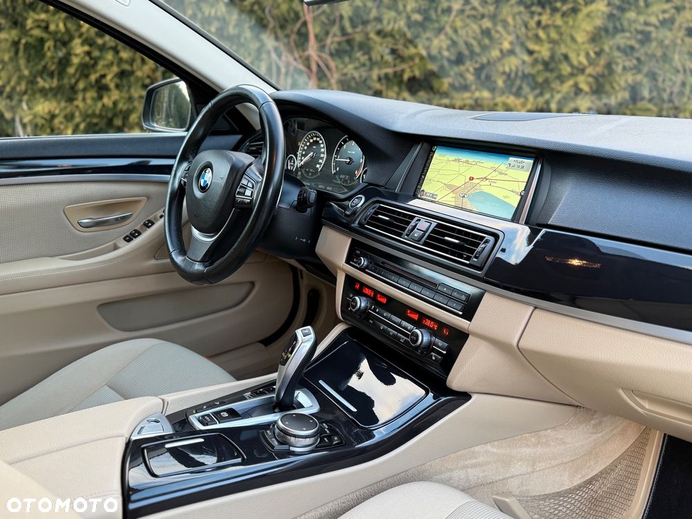 BMW Seria 5 520d xDrive - 8