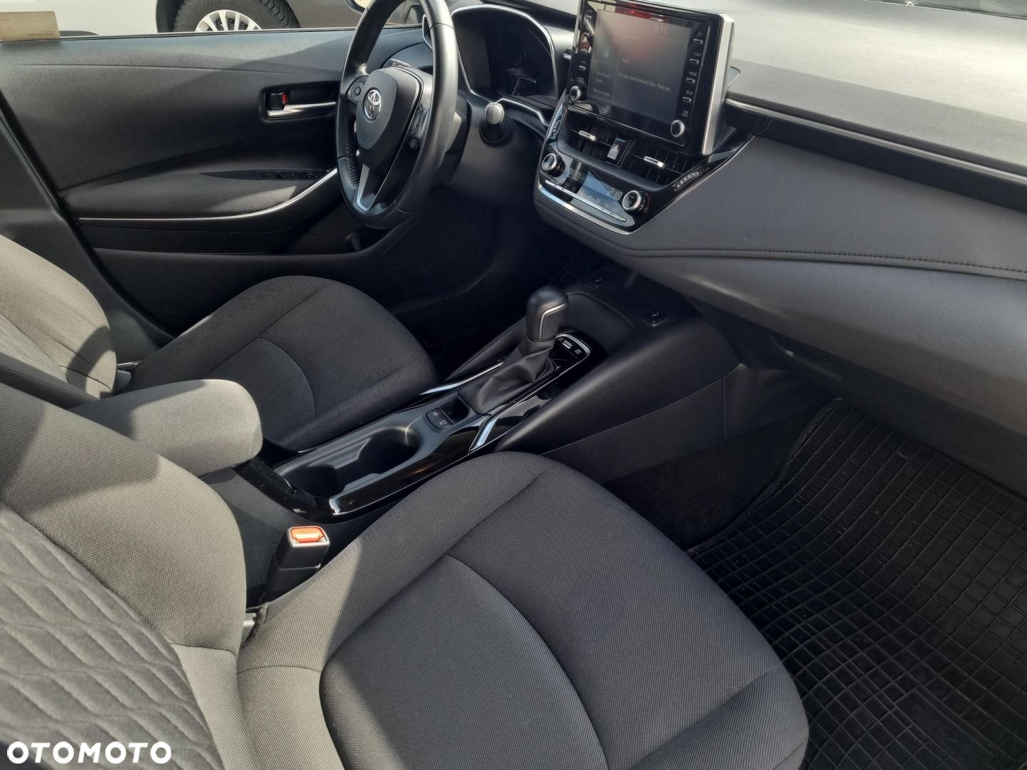 Toyota Corolla - 10