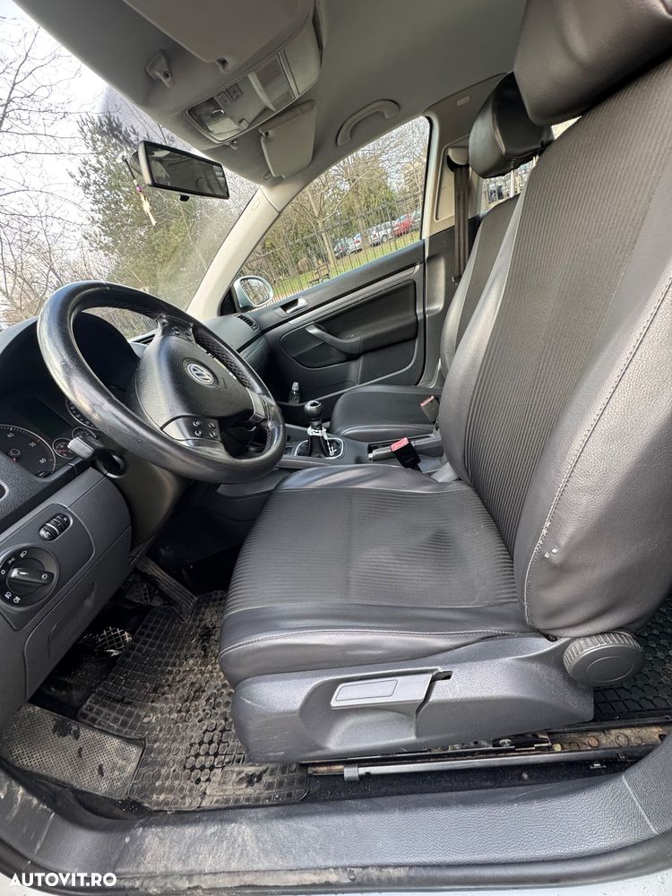 Volkswagen Jetta - 8