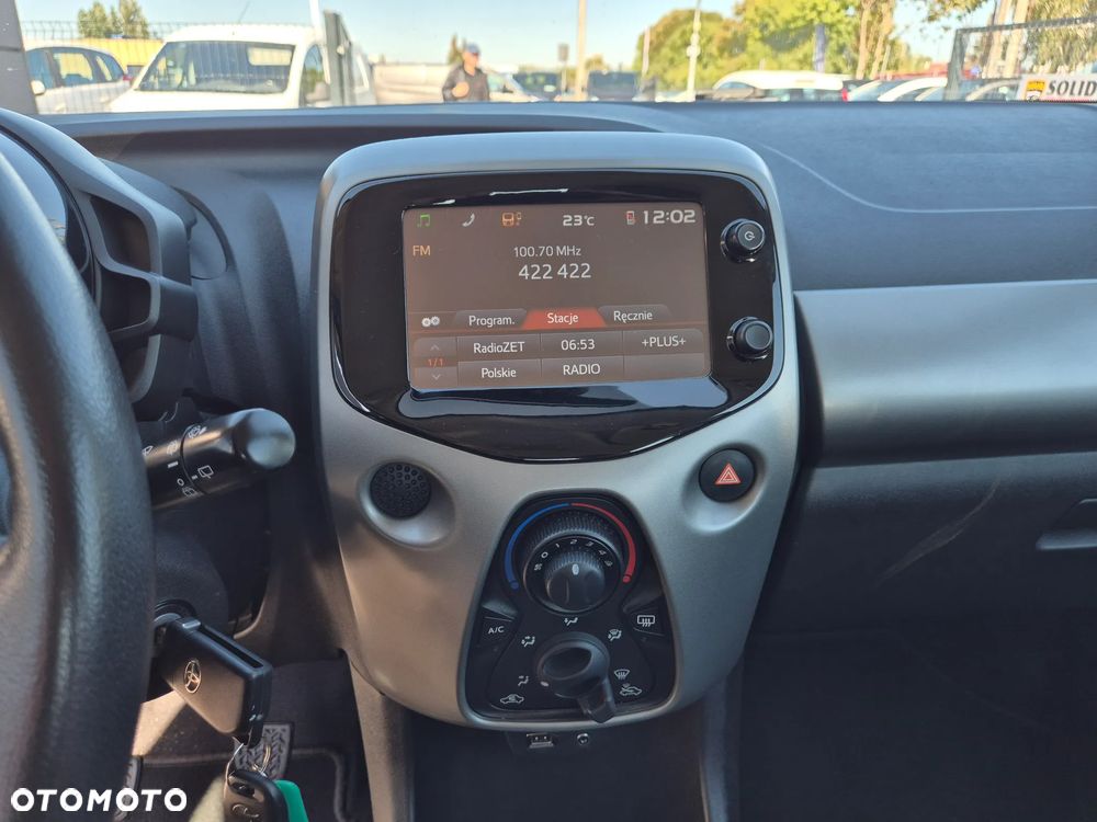 Toyota Aygo x-play Eco - 37