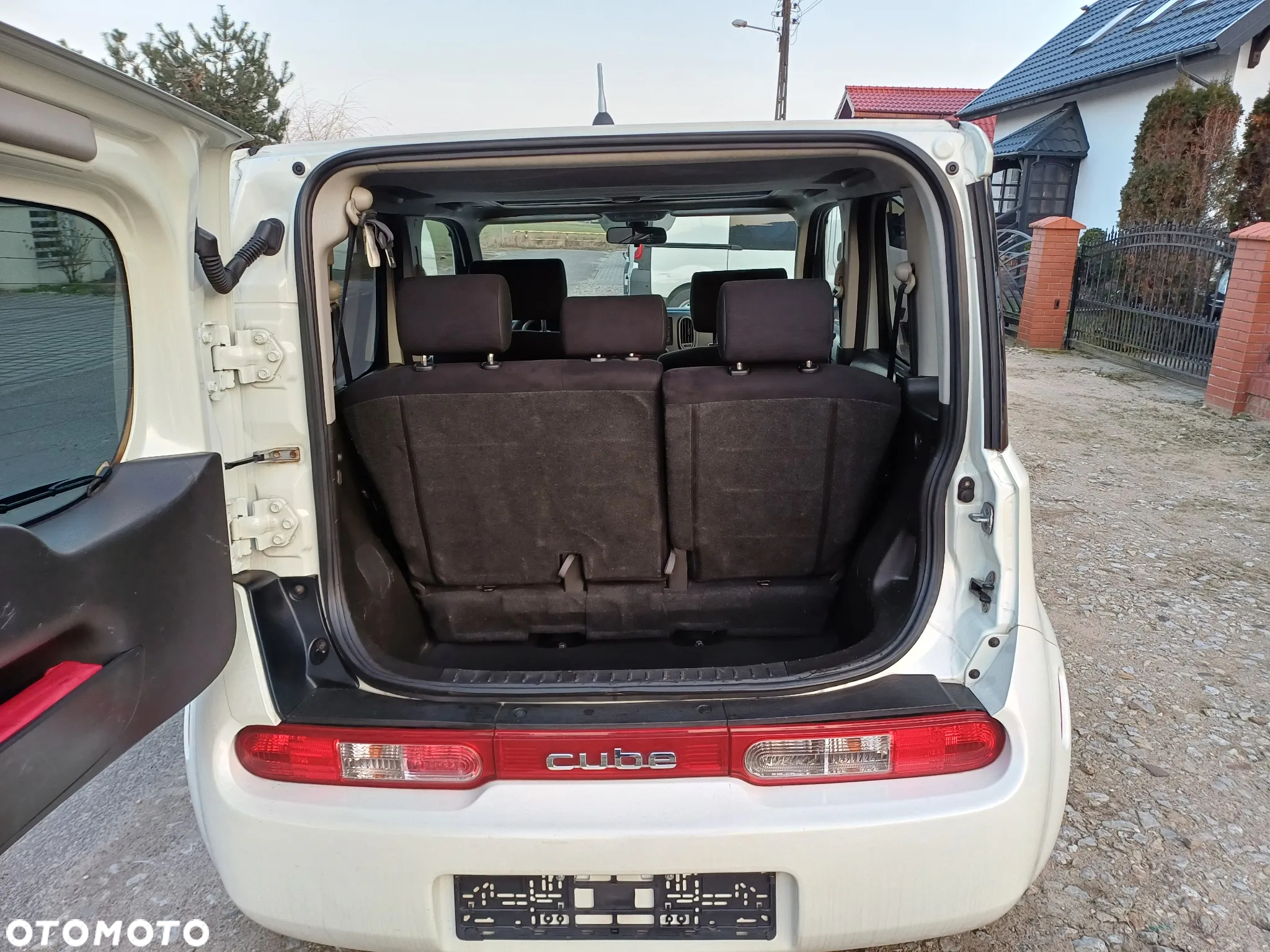 Nissan Cube 1.6 - 12