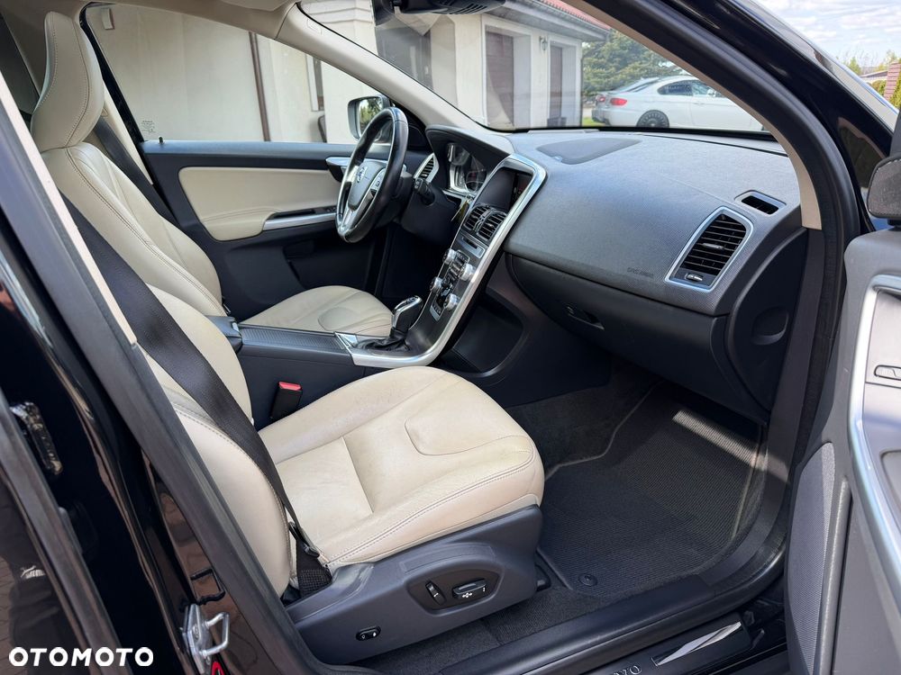 Volvo XC 60 D4 Geartronic Inscription - 16
