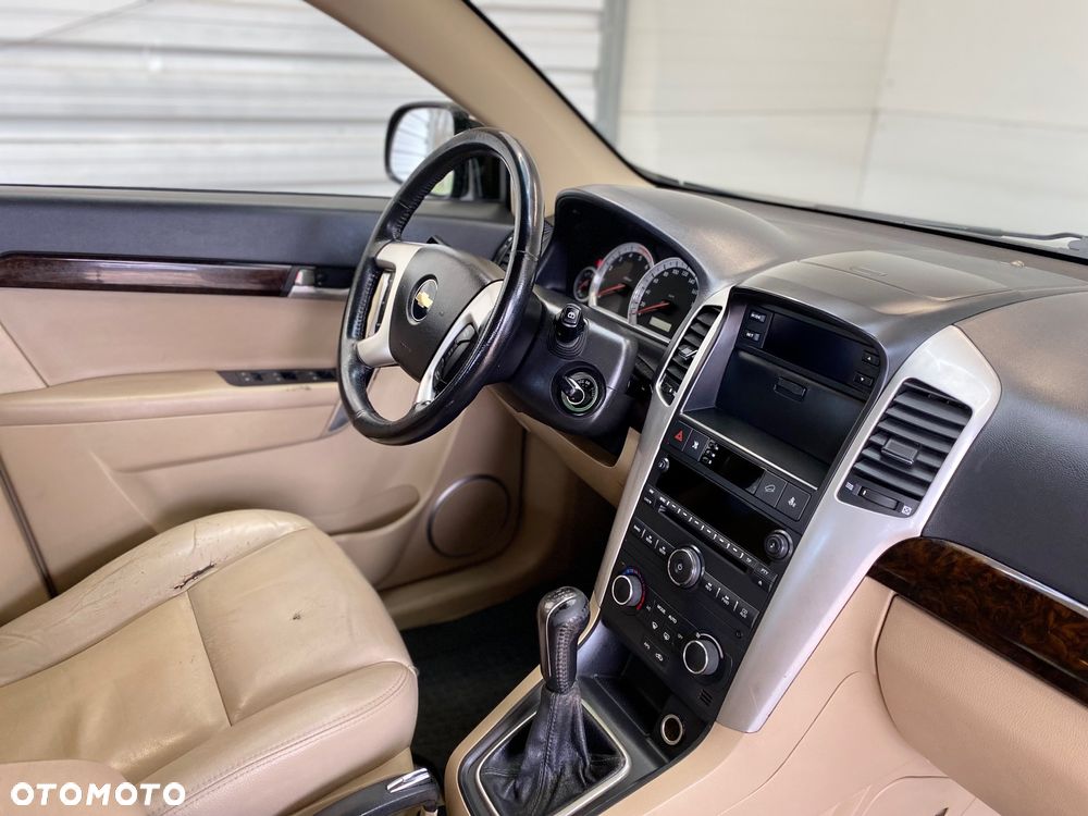 Chevrolet Captiva 2.0 d High - 12