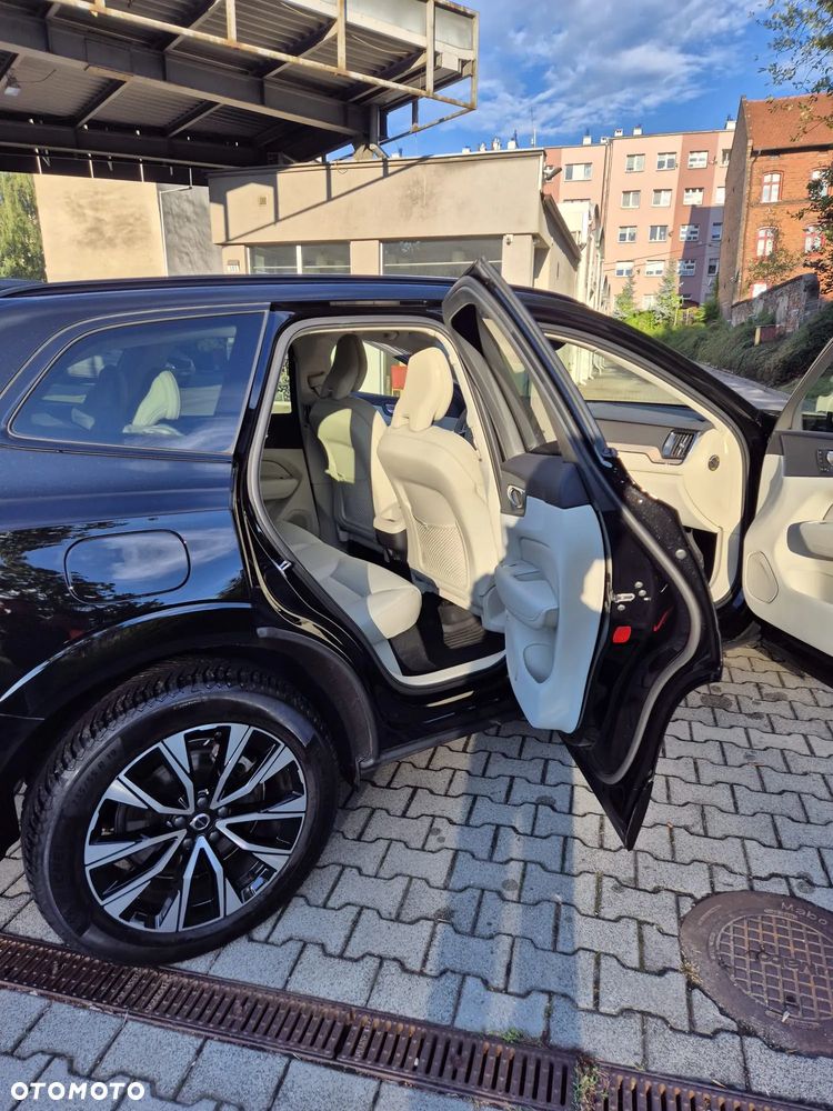 Volvo XC 60 B4 B Plus Dark - 29