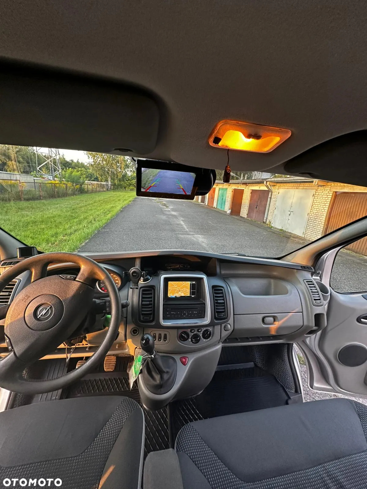 Opel Vivaro - 8