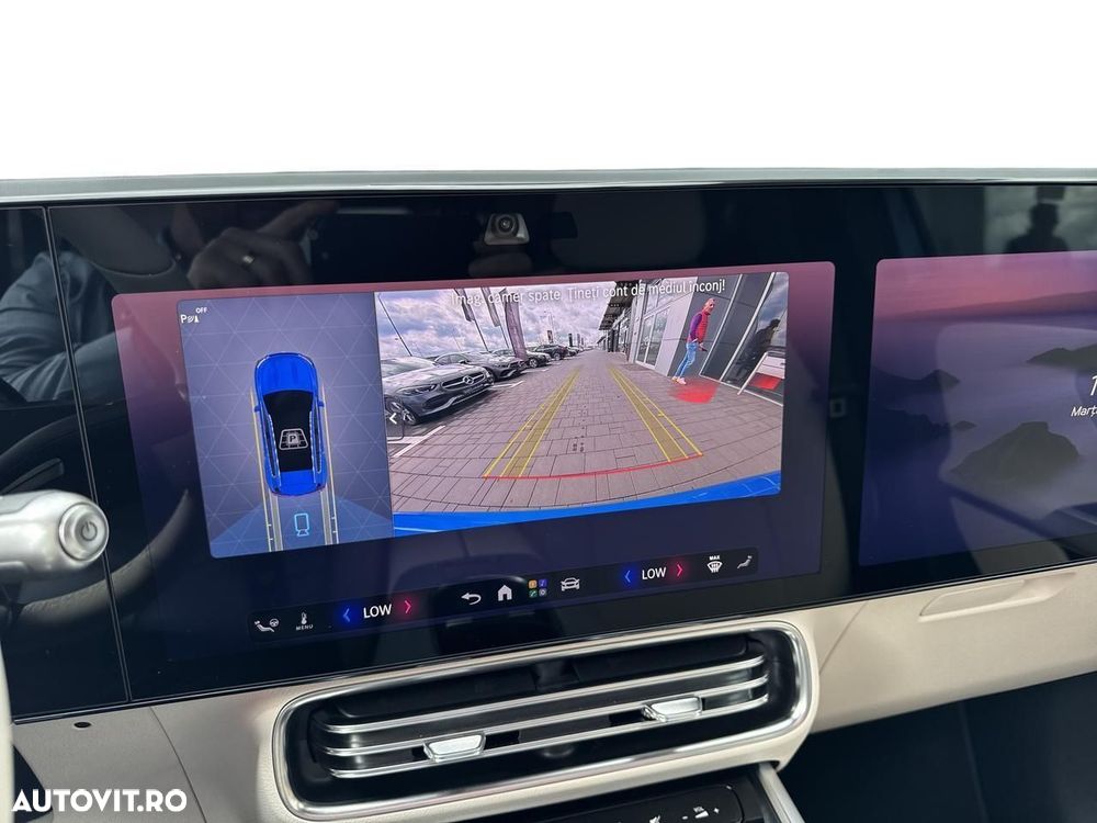 Mercedes-Benz GLB - 15