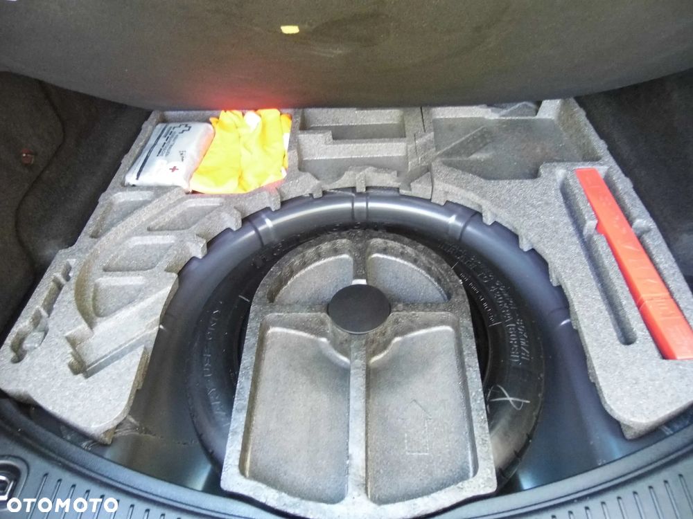 Ford Mondeo 2.0 T Ghia MPS6 - 28