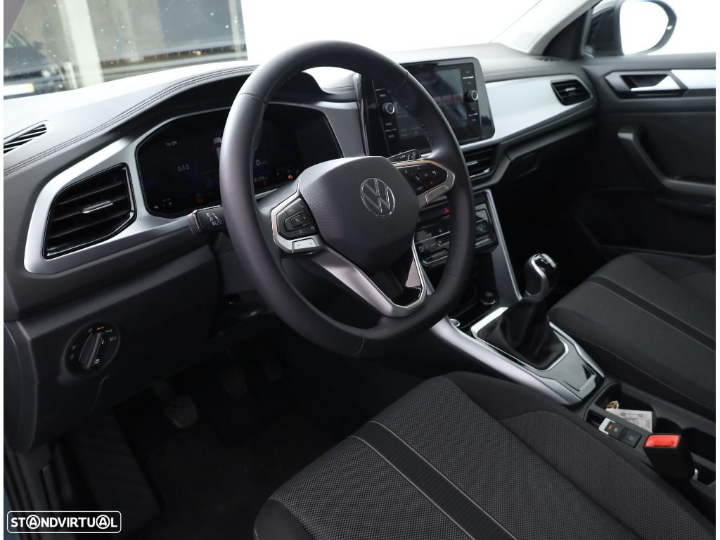 VW T-Roc 1.0 TSI Urban - 23