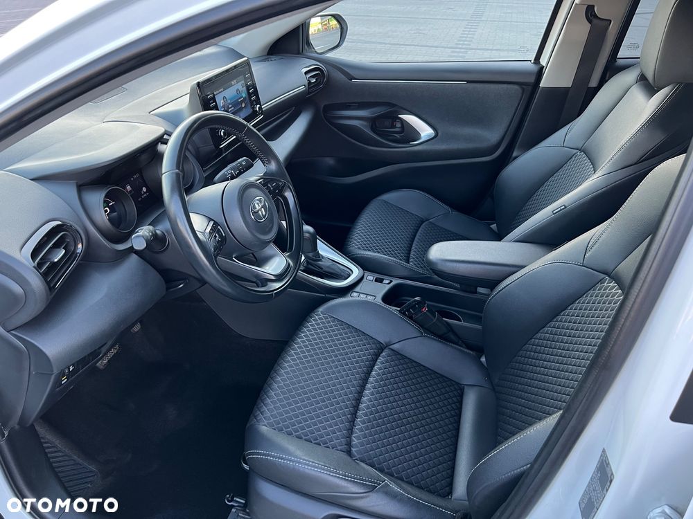 Toyota Yaris - 16