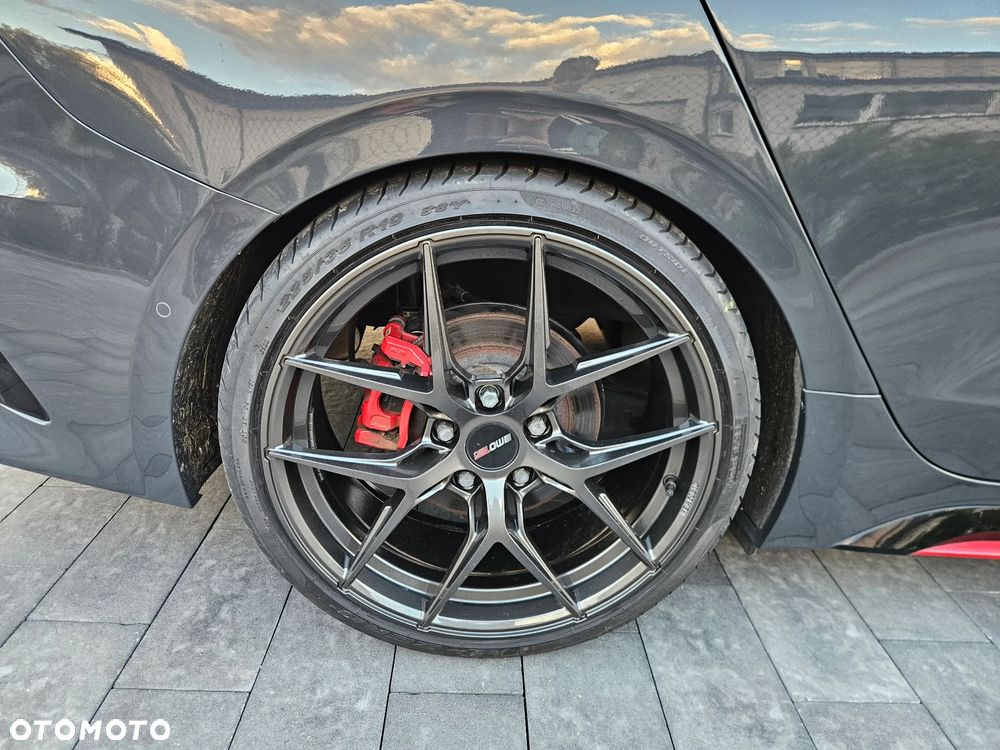 Kia ProCeed - 13