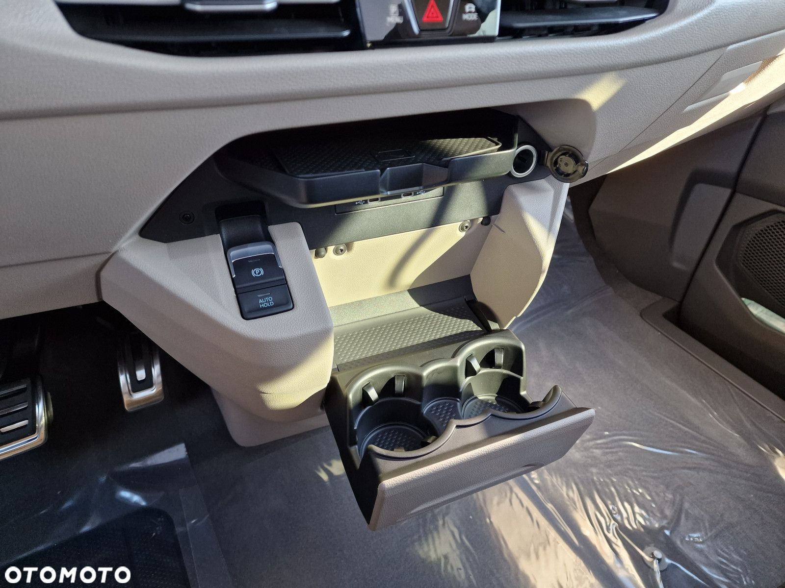 Volkswagen Multivan - 15