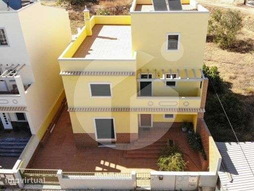 Moradia T4 com piscina - Olhão - Grande imagem: 2/43