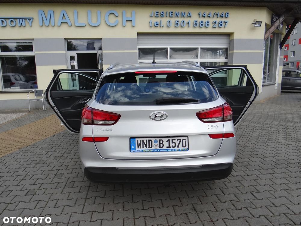 Hyundai i30 Kombi 1.4 Passion Plus - 15