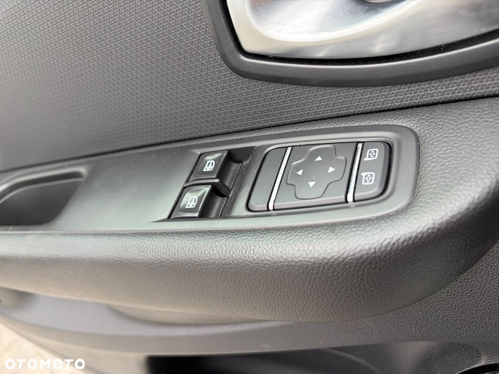 Renault Clio - 12