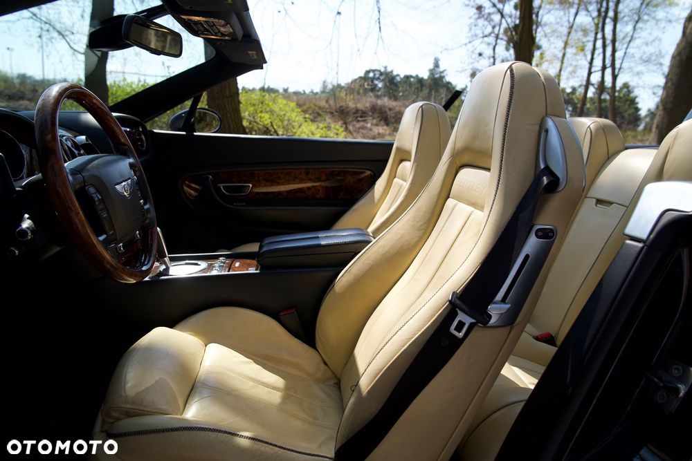 Bentley Continental GT - 20