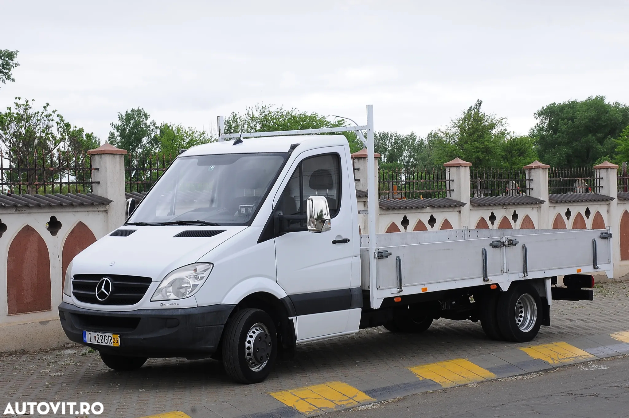 Mercedes-Benz Sprinter - 2