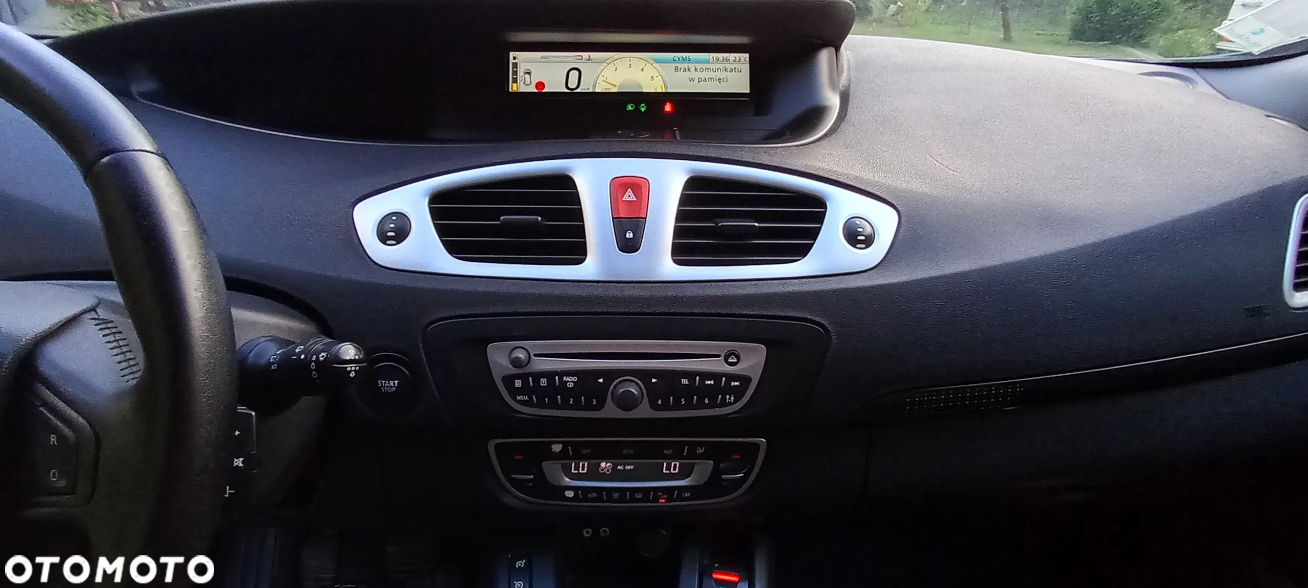 Renault Scenic 1.5 dCi Emotion - 22