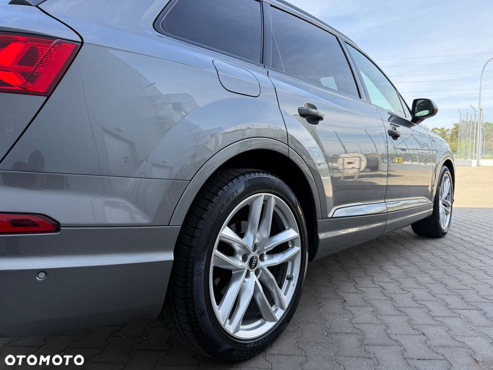 Audi Q7 3.0 TDI ultra Quattro Tiptronic - 5