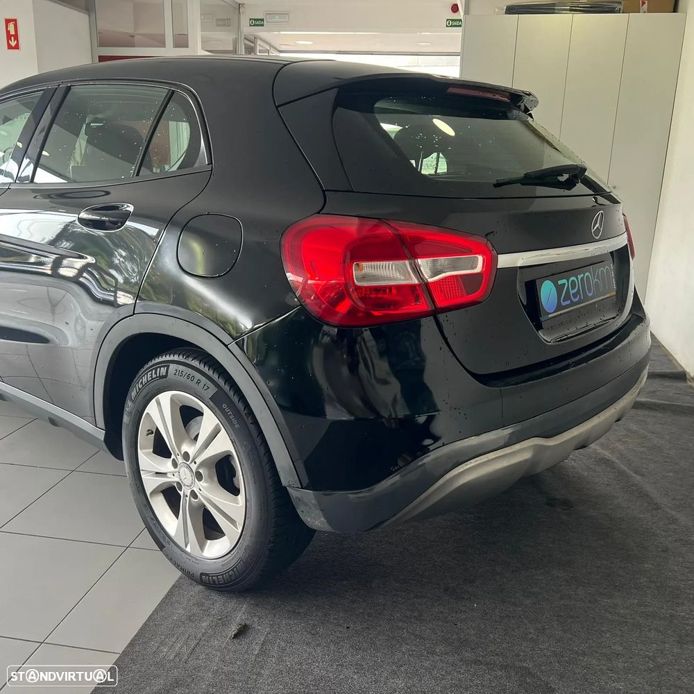 Mercedes-Benz GLA 180 d - 3