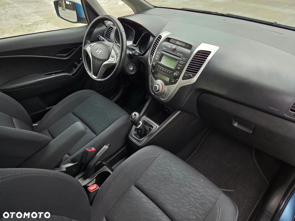 Hyundai ix20 1.4 Premium - 17