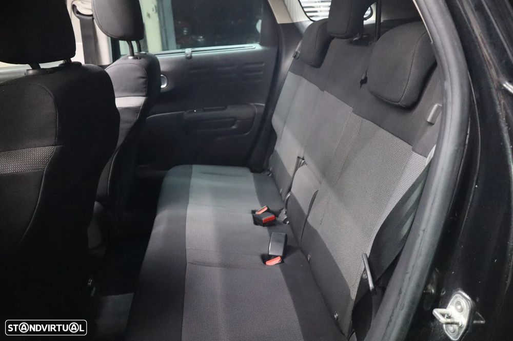 Citroën C3 Aircross 1.2 PureTech Shine - 32