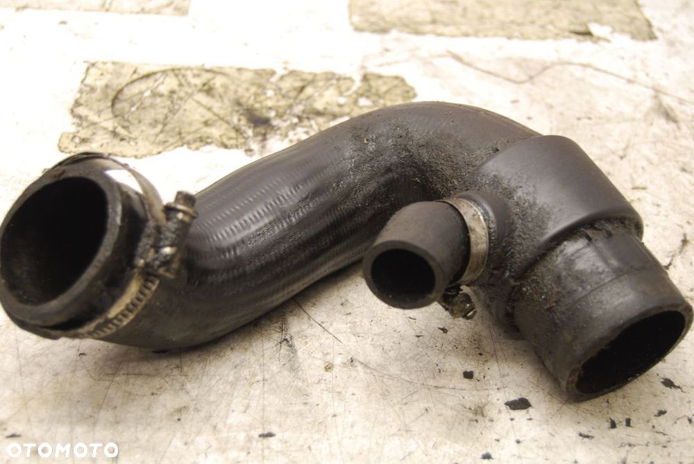 RURA PRZEWÓD TURBOSPRĘŻARKI AUDI A4 B6 B7 1.8 TURBO