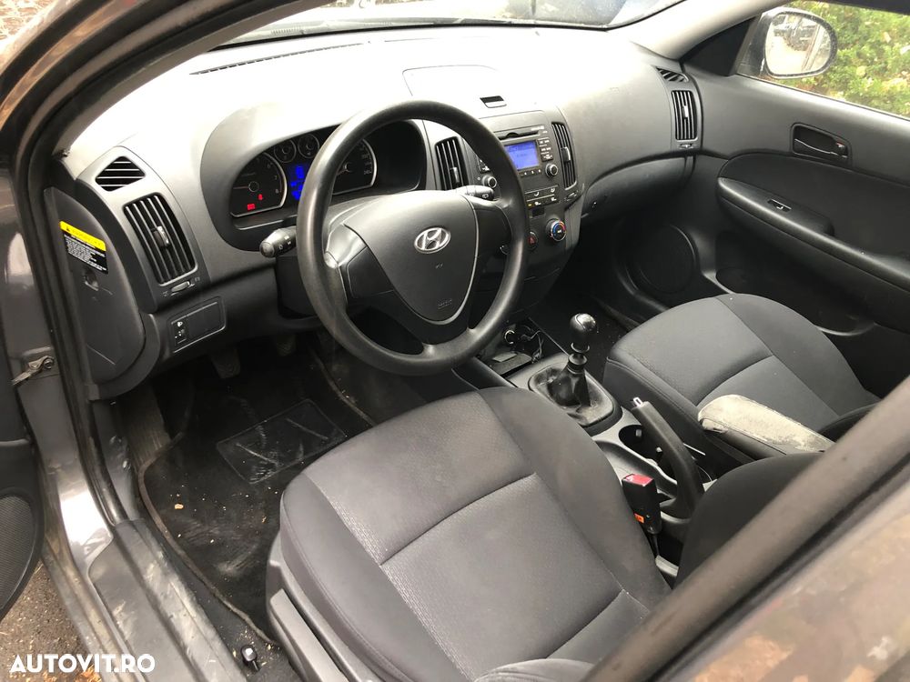 Dezmembrez Hyundai I30 2008 gri benzina gri inchis - 12