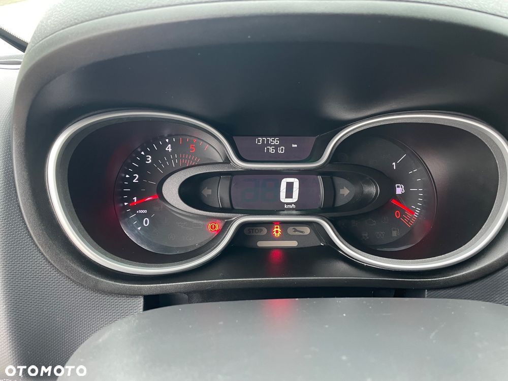 Renault Trafic - 32