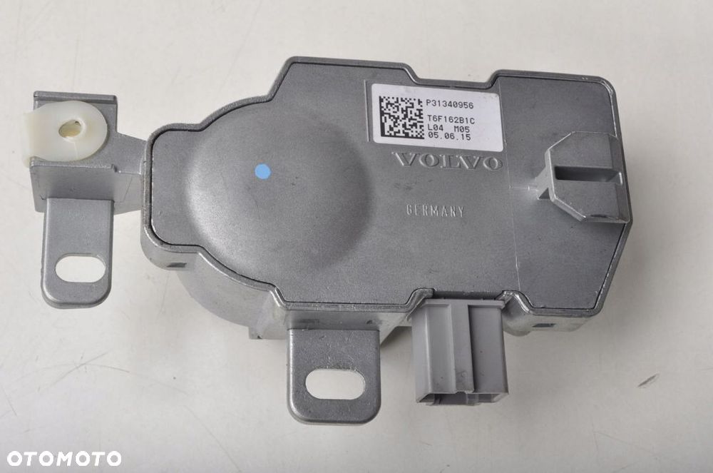 VOLVO V40 II BLOKADA KIEROWNICY P31340956 - 1