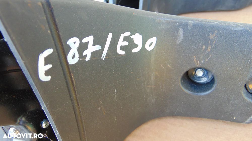 Bari transversale portbagaj BMW Seria 1 E87,E81 Seria 3 E90 an 2010 cod 82710403104 - 2