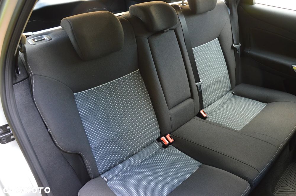 Ford Mondeo - 27